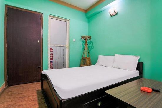 هتل Raghavi Place