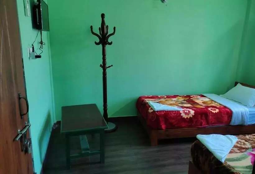 هتل Raghavi Place