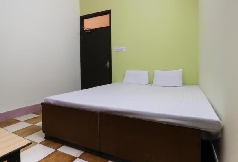 Hotel Rajmahal, Rudrapur