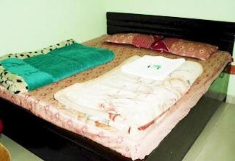 Hotel Rajmahal, Rudrapur