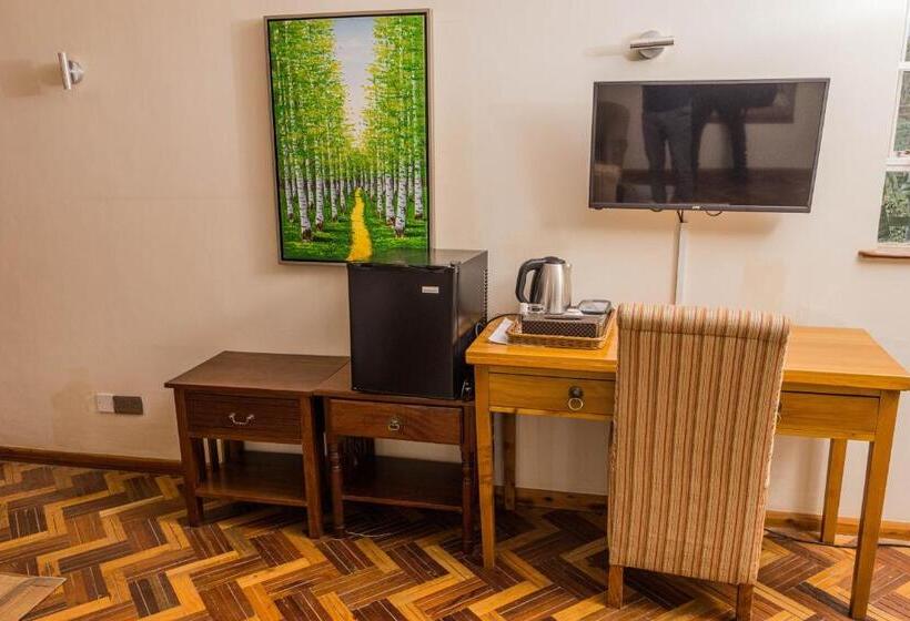 هتل The Blixen Resort & Spa