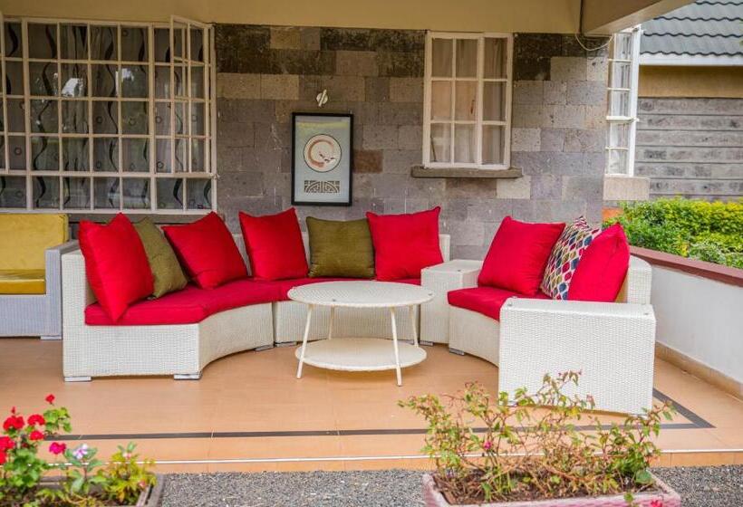 هتل The Blixen Resort & Spa