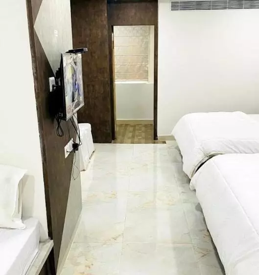 ホテル Trishul Luxury Sangareddy