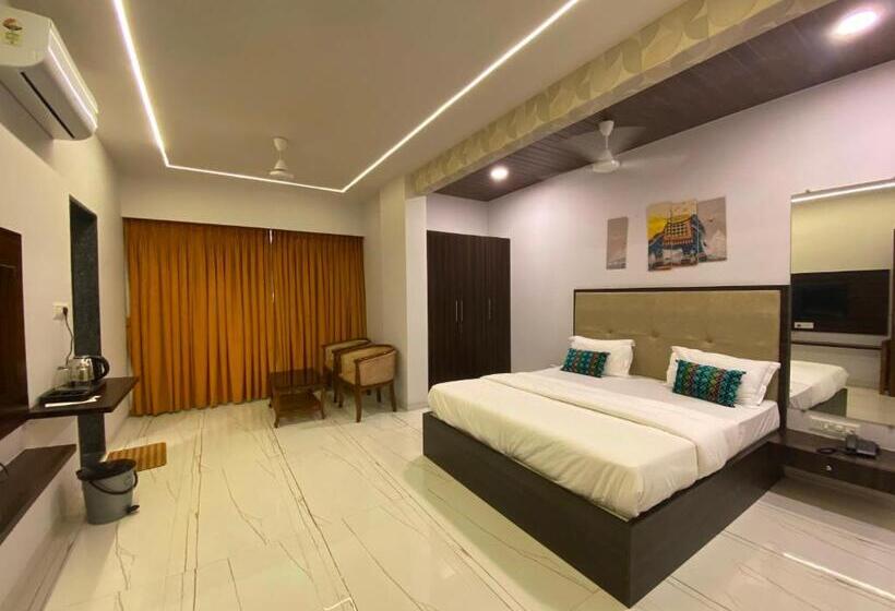 בית מלון כפרי Swaraj