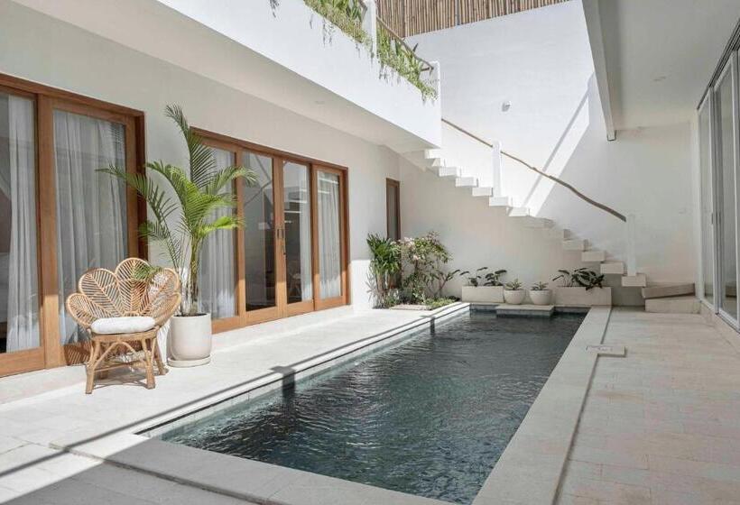 Пансион Arti By Umah Pererenan