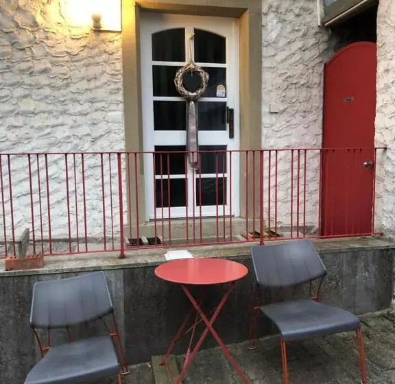 Majatalo Blaues Zimmer Mit Grossem Balkon & Bad Nur 16 Km Nach Würzburg!