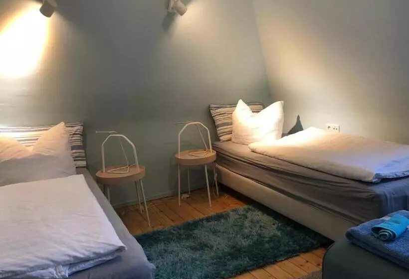 Majatalo Blaues Zimmer Mit Grossem Balkon & Bad Nur 16 Km Nach Würzburg!