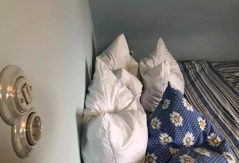 Majatalo Blaues Zimmer Mit Grossem Balkon & Bad Nur 16 Km Nach Würzburg!