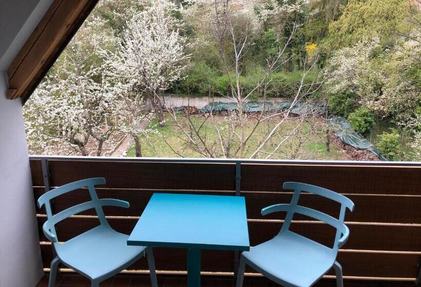 פנסיון Blaues Zimmer Mit Grossem Balkon & Bad Nur 16 Km Nach Würzburg!