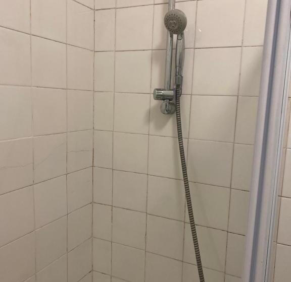 ペンション Comrades Oasis Guest House