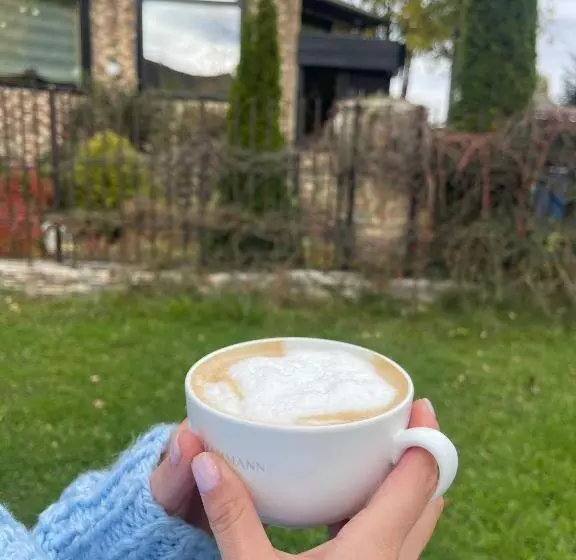 Majatalo Hillden Lodge &restaurant