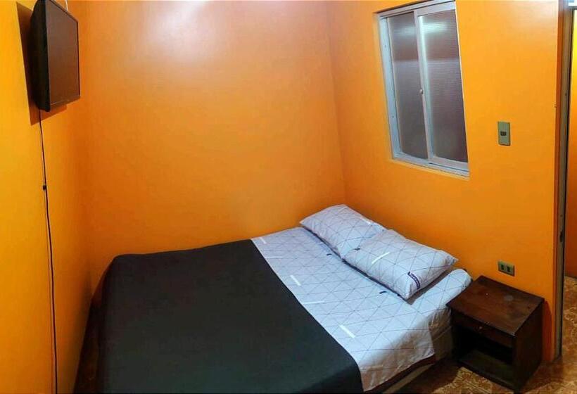 پانسیون Hostal Arica 2