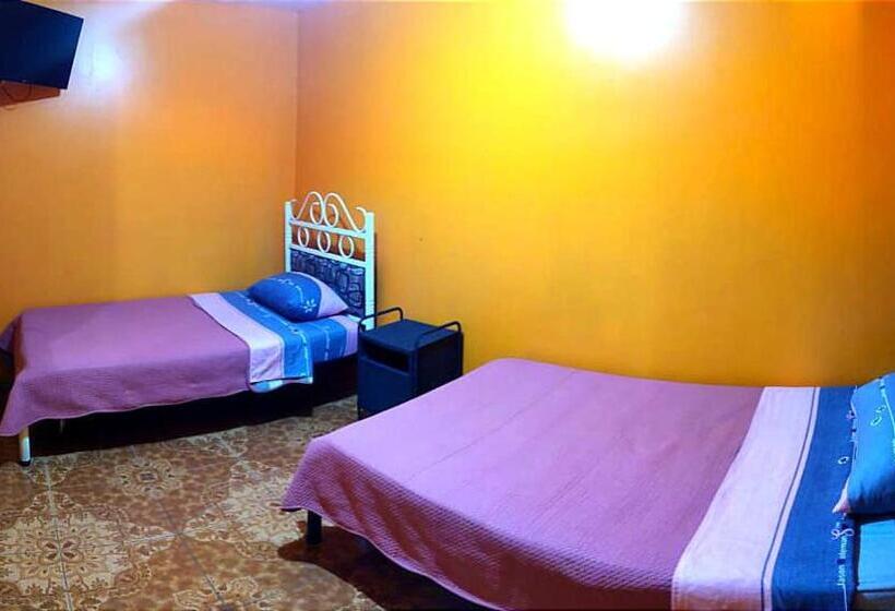 پانسیون Hostal Arica 2