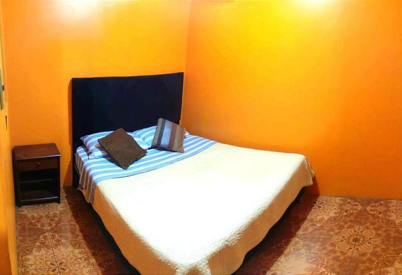 پانسیون Hostal Arica 2