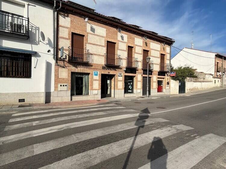 膳宿费 Hostal Corper Navalcarnero