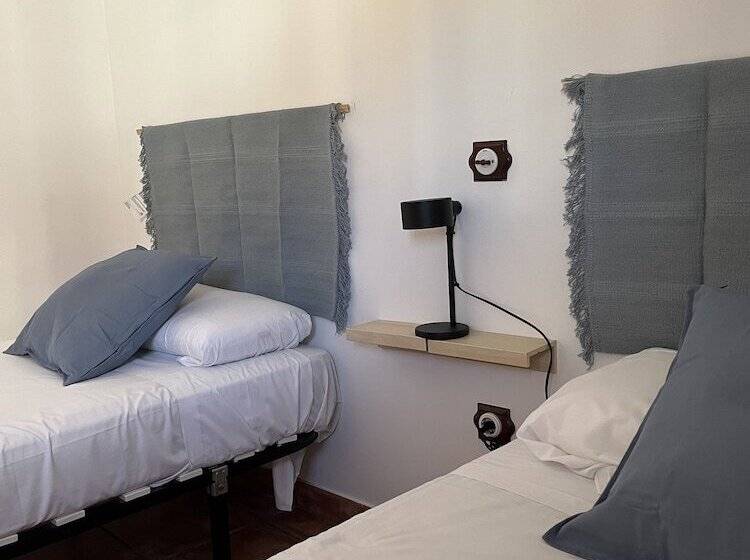 膳宿费 Hostal Corper Navalcarnero