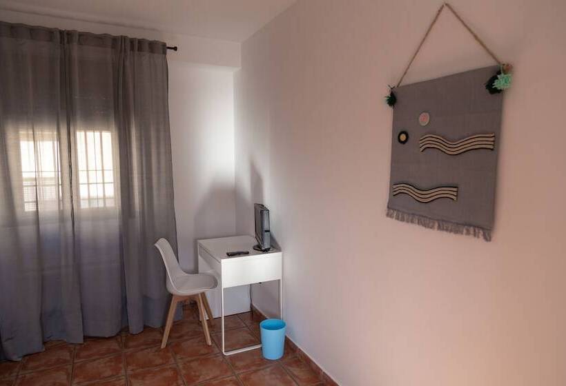 膳宿费 Hostal Corper Navalcarnero