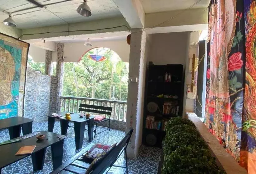 ペンション No Name Guesthouse