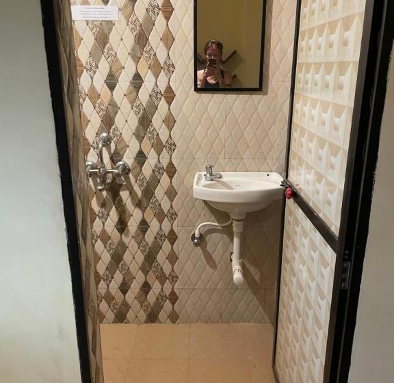 پانسیون No Name Guesthouse