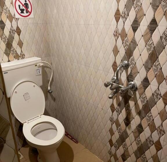 پانسیون No Name Guesthouse