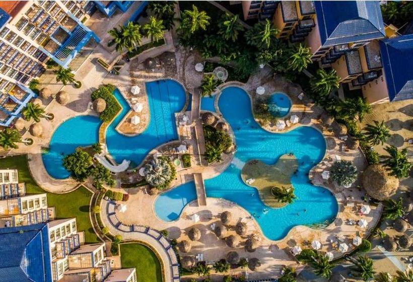 Socio Zuana Beach Resort