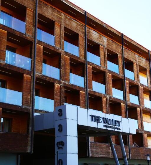 The Valley Residence & Spa N410