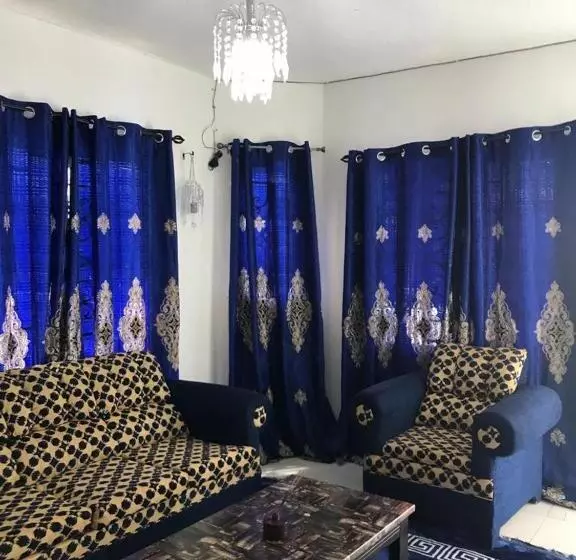 تختخواب و صبحانه Cams Hide Away Suite