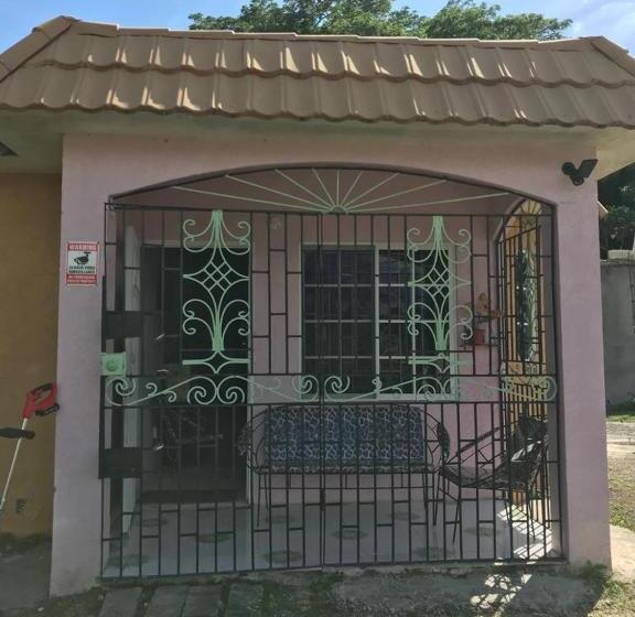 تختخواب و صبحانه Cams Hide Away Suite