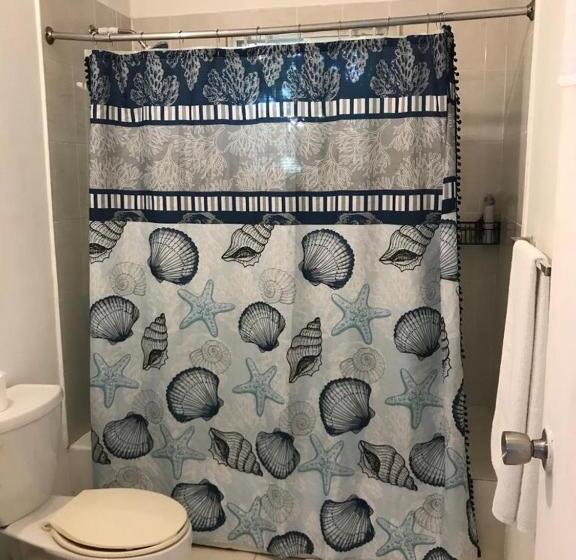 تختخواب و صبحانه Cams Hide Away Suite