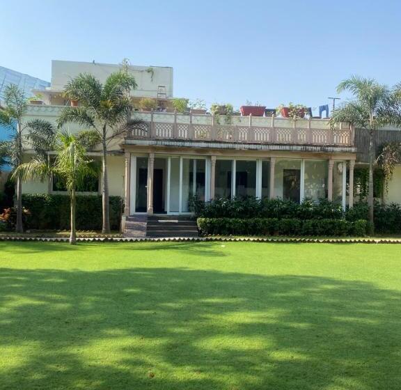 住宿加早餐  Cedar