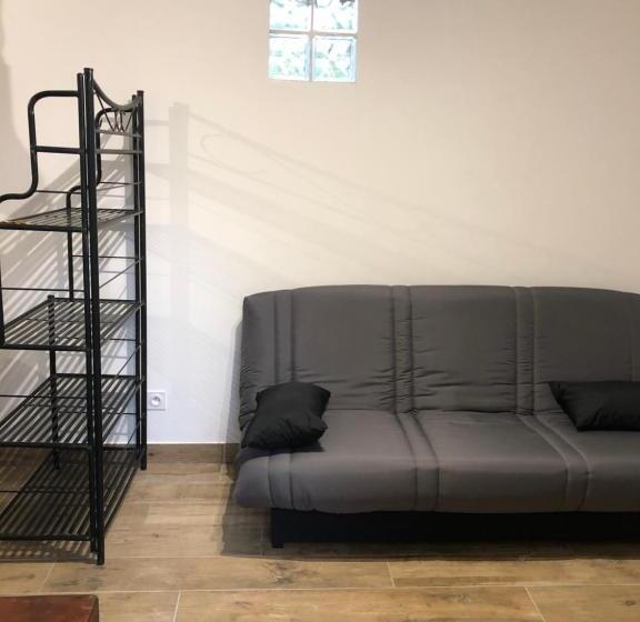 ベッドアンドブレックファースト Fromental