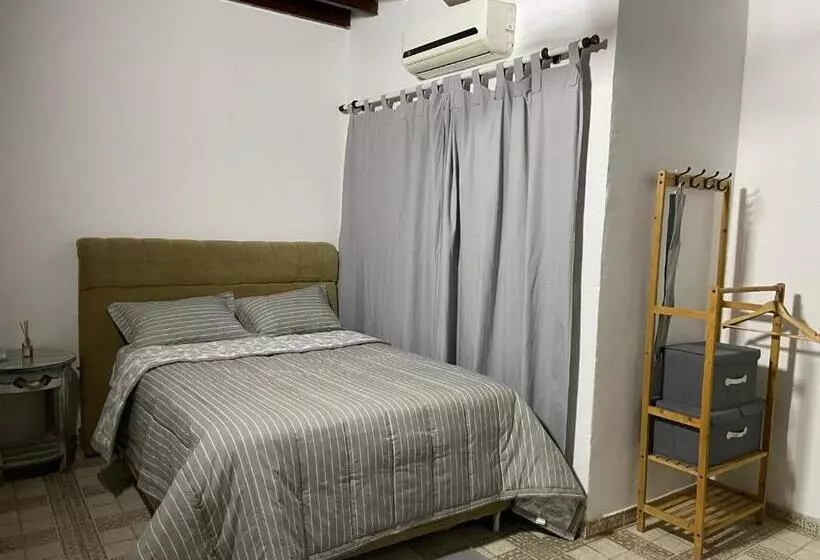 تختخواب و صبحانه Habitación En El Microcentro De Asunción