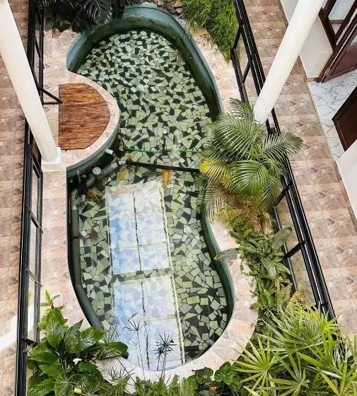 تختخواب و صبحانه Lake Inn