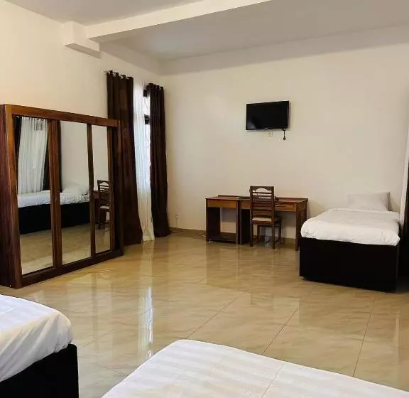 تختخواب و صبحانه Lake Inn
