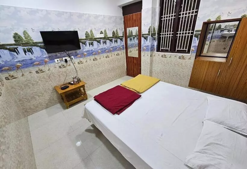 ホテル Arunachala Guest House