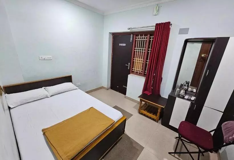 ホテル Arunachala Guest House
