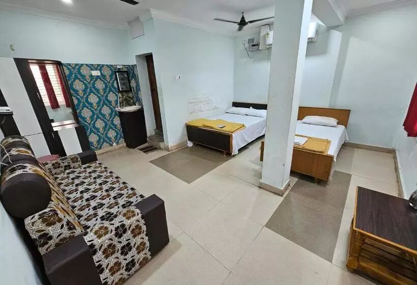 ホテル Arunachala Guest House