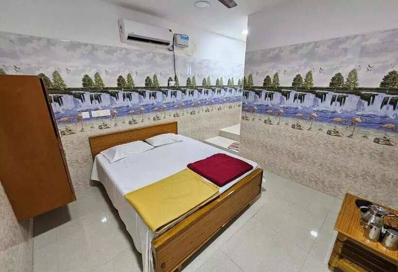 ホテル Arunachala Guest House