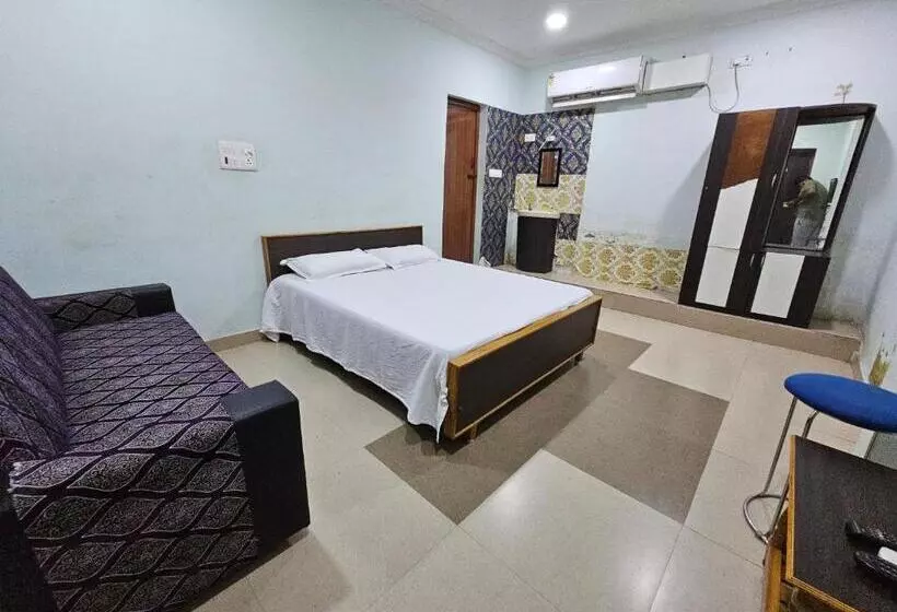 ホテル Arunachala Guest House