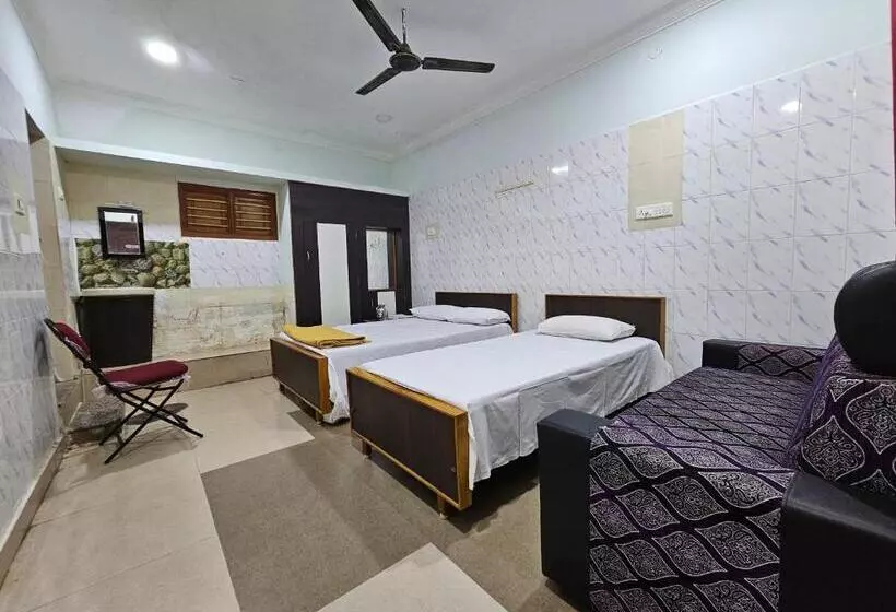 ホテル Arunachala Guest House