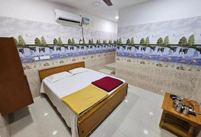 ホテル Arunachala Guest House