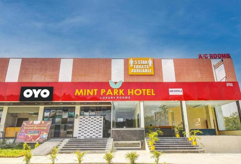 Отель Collection O Mint Park