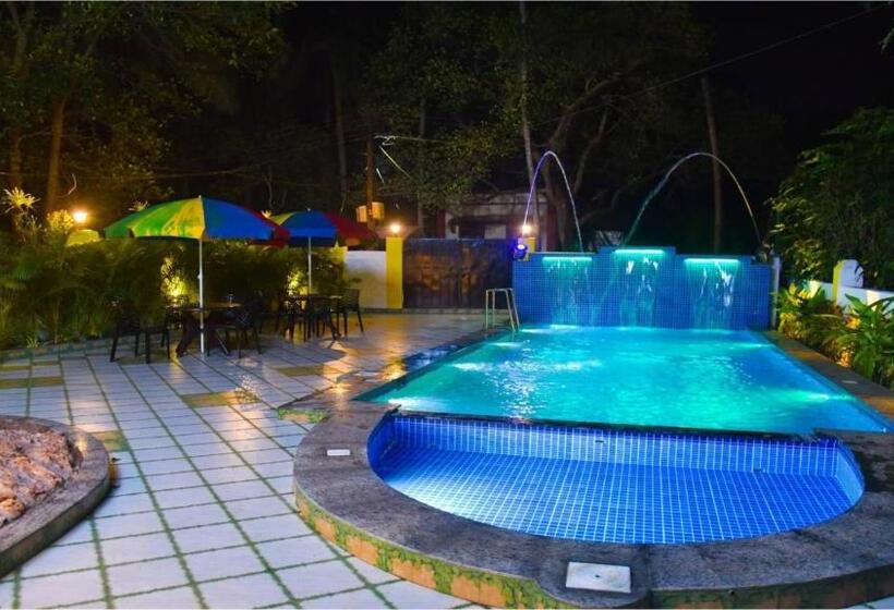 בית מלון כפרי Eden Stay Goa