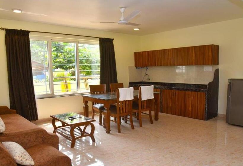 בית מלון כפרי Eden Stay Goa