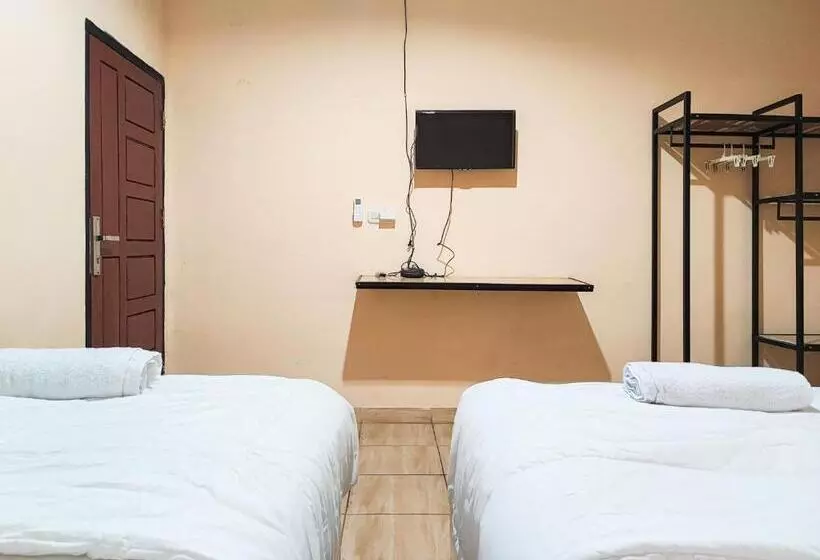 Hotelli Reddoorz Syariah Near Terminal Alam Barajo Jambi