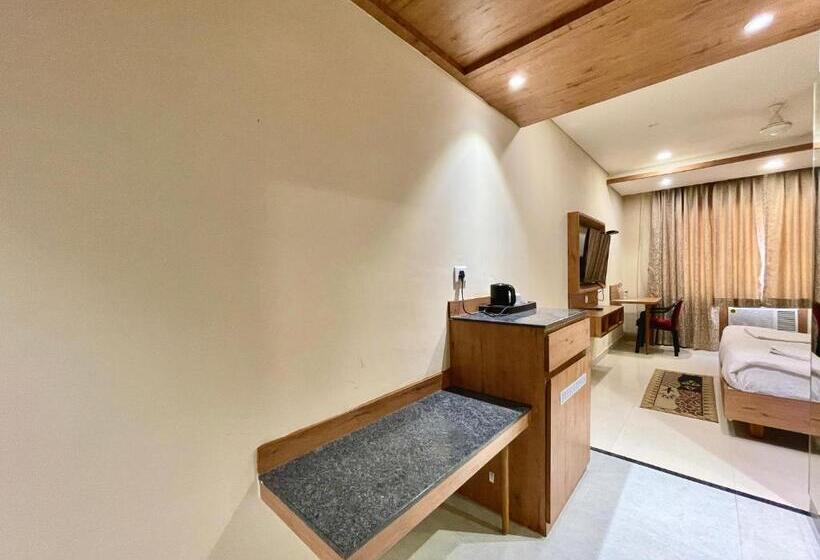 Hotel Rockbay ! Puri, Swimming Pool Lift And Parking Facility Near Sea Beach & Temple Breakfast Included