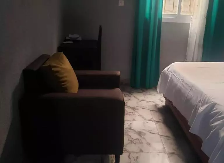 هتل Sunrise Center Bonapriso   101