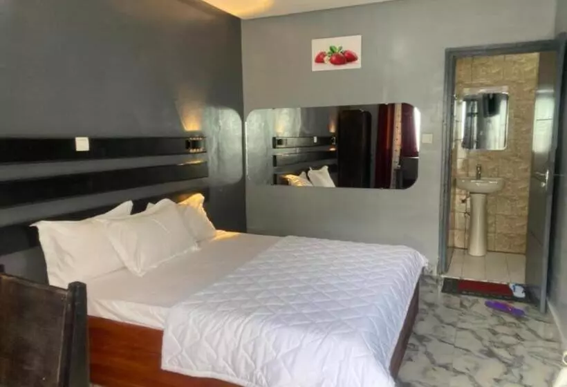 هتل Sunrise Center Bonapriso   101