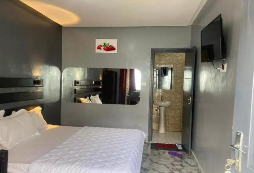 هتل Sunrise Center Bonapriso   101