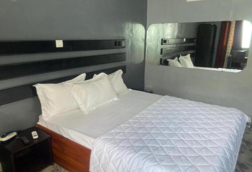 هتل Sunrise Center Bonapriso 101